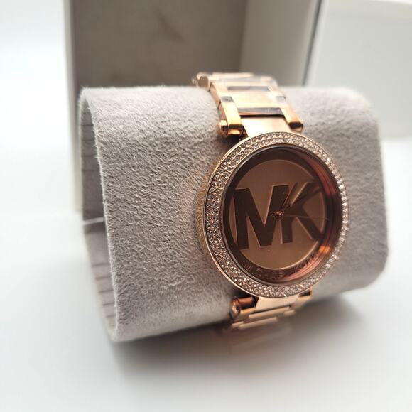 New Michael Kors MK5865 Women's Parker Rose Gold-Tone MK Logo Dial Watch - Picture 2 of 8